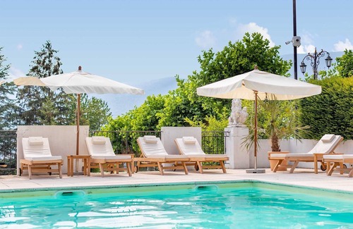 Chambery Apartment | Chateau Grande Baignoire Double! Vignes + Piscine