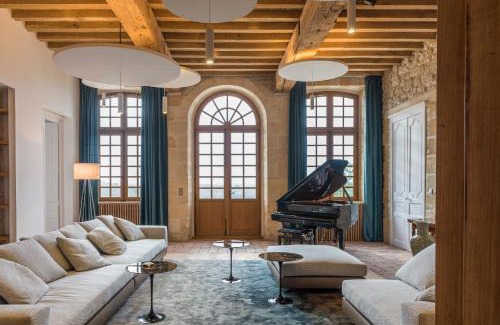 Saint-Martin-du-Bois Bed & Breakfast | Chateau Prieure Marquet