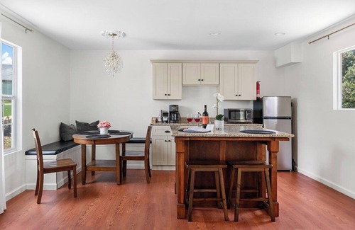 New Braunfels Villa | Chateau-Silkie 2 private Bedrooms & pool