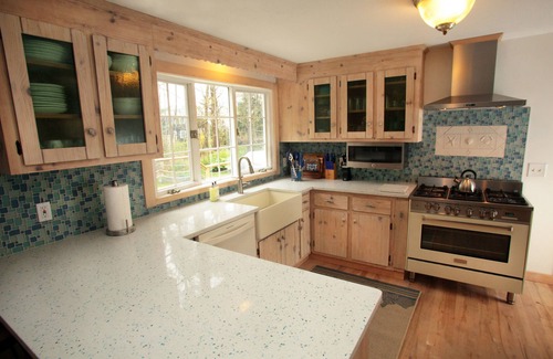 South Chatham House | Chatham Beach Chic 5 Star 5 Min Walk to Beach-Newly Renovated Private Retreat AC