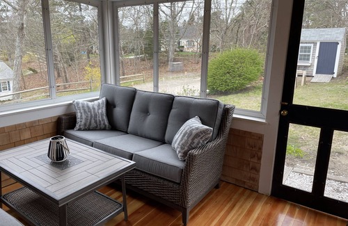 South Chatham Cottage | Chatham Beach Cottage 2BR - Short walk to beach!