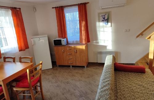 Tyn nad Vltavou House | Chaty Koloděje-zelený dům