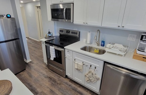Uniondale Apartment | Cheerful 2-Bedroom Apartment with Smart Home Tech.