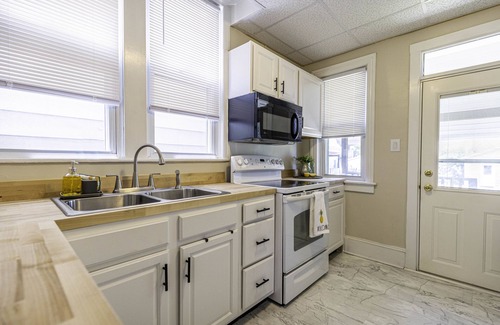 Chambersburg House | Cheerful 2-bedroom home in the Boro Chambersburg