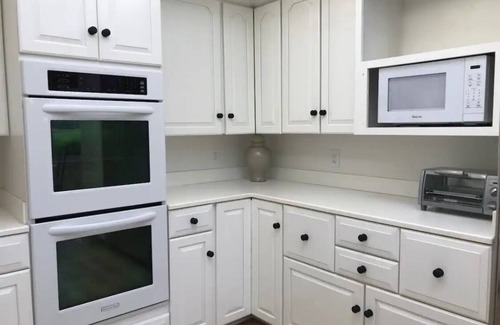 Lake San Marcos House | Cheerful 3 bedroom house right on the golf course.