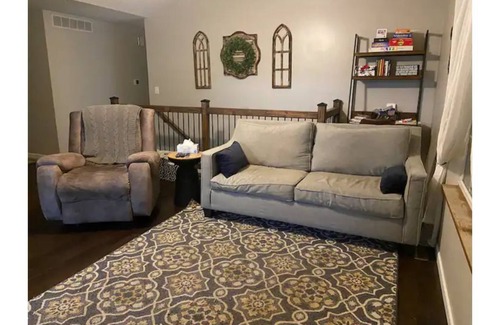 Columbia House | Cheerful 3 bedroom home waiting your arrival!