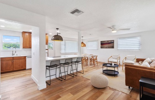 Orlando House | Cheerful 4-bedroom POOL Home, Next to Universal
