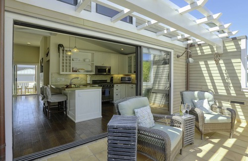 Avila Beach Condo | Cheerful Condo 3 min Walk to Beach - Pet OK