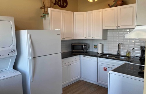 Ocean Cay Condo | Cheerful Condo with Amazing Deck and Stunning Views!