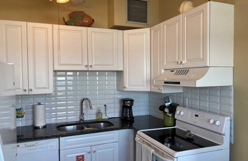 Ocean Cay Condo | Cheerful Condo with Amazing Deck and Stunning Views!