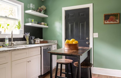 North Charleston House | Cheerful home
