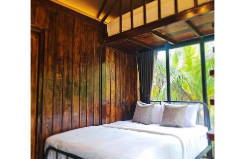 Thep Kasattri House | Cheewatra Farmstay Coconut House