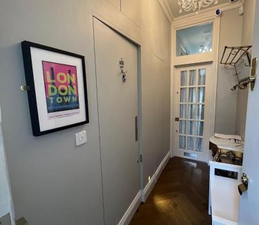 Chelsea Riverside Apartment | Chelsea flat, convenient and quiet