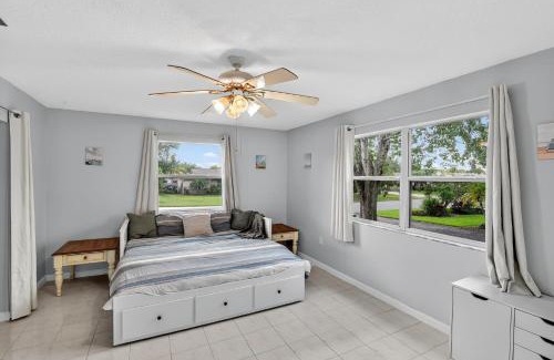 Kingswood House | Chelsea Way Getaway Bright 4BR Family Retreat home