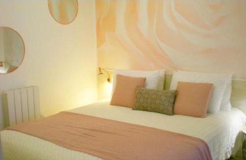 Greoux-les-Bains Apartment | chemin neuf jardin