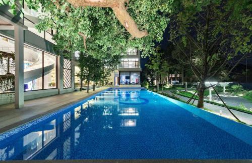 Chengdu Hotel | Chengdu Flowing Strings peninsula boutique hotel-Orange Guitar Museum