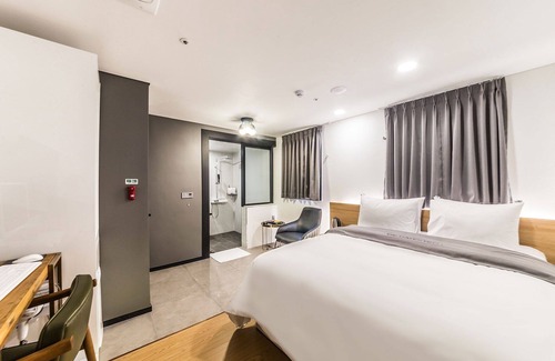 Cheonho-dong Hotel | Cheonho Hotel Gam