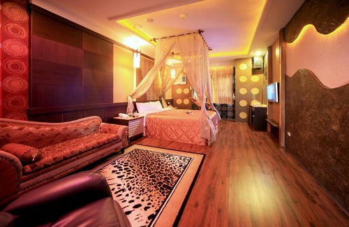 Puli Hotel | Cherry Blossom Motel