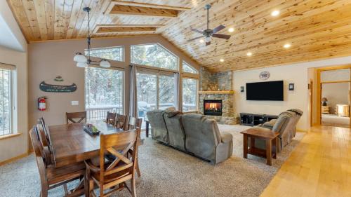 Country Club Estates House | Cherry Hills Spacious Tahoe Cabin with Deck Fireplace Open Interiors