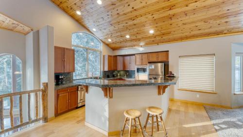 Country Club Estates House | Cherry Hills Spacious Tahoe Cabin with Deck Fireplace Open Interiors