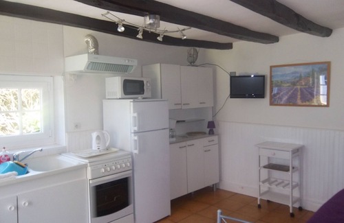 La Roche-Posay Apartment | Cherry Lodge - La Lavande 1 Bed Apartment With Private Courtyard And Pool