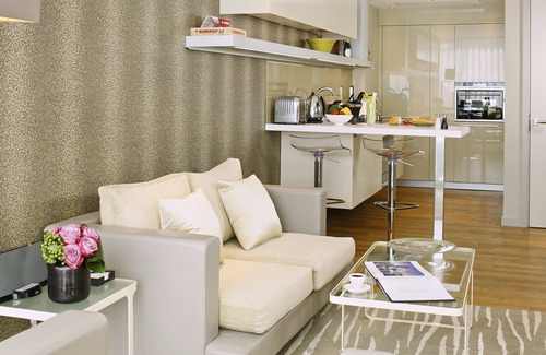 Billingsgate Apartment | Cheval Three Quays at The Tower of London