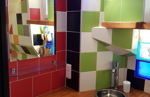 Tallard House | Chez A-Création: atypical house in the heart of the village of Tallard