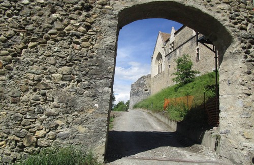 Tallard House | Chez A-Création: atypical house in the heart of the village of Tallard