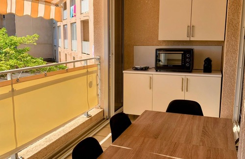 Prunete Apartment | Chez Aline - F2 ground floor apartment by the sea