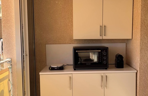 Prunete Apartment | Chez Aline - F2 ground floor apartment by the sea