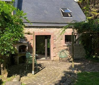 Ploneour-Lanvern House | Chez Cedric & Emmanuelle