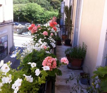 Apt Bed & Breakfast | Chez Christel