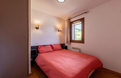 Flumet Apartment | Chez Florent - Appt vue montagne avec piscine