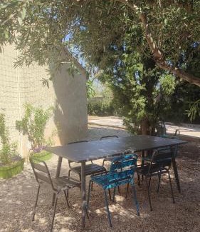 Chateaurenard House | Chez Isa et Ray, un gîte en Provence