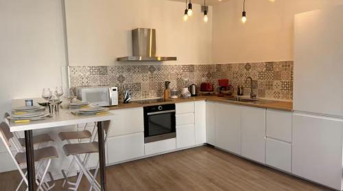 Macon Apartment | Chez Laurent Central - Climatisé - Luxe