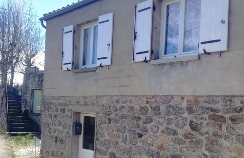 Rieutort-de-Randon House | CHEZ NIKI, escape to an oasis of nature in the heart of the Margeride!