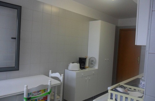 Ponta Delgada Apartment | Chez Nônô - 4 bedroom, 2 toilet, in the city
