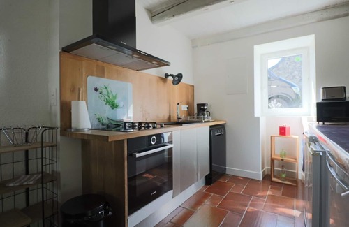 Saint-Sauves-d'Auvergne House | Chez Théo, a typical Auvergne house