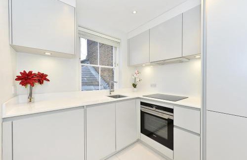 Brompton & Hans Town Apartment | Chic 2 bed flat Cadogan Square