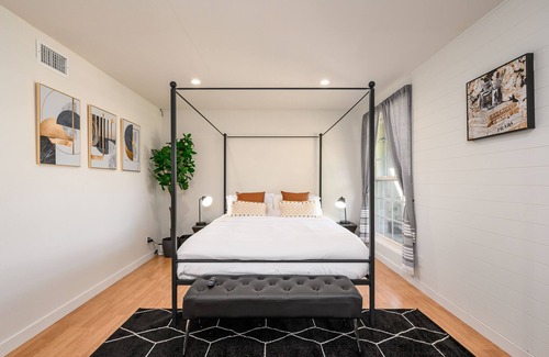 Fullerton House | Chic 4BR Entertainer / Arcade / CLOSE to Disney