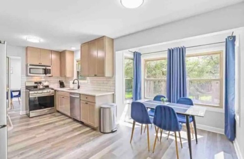 Wasco House | Chic 4BR Escape w/Game Room – LCP Collection