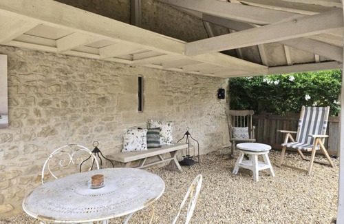Saint-Rabier Apartment | Chic and cosy studio in a Périgord noir hamlet, near Hautefort/Montignac