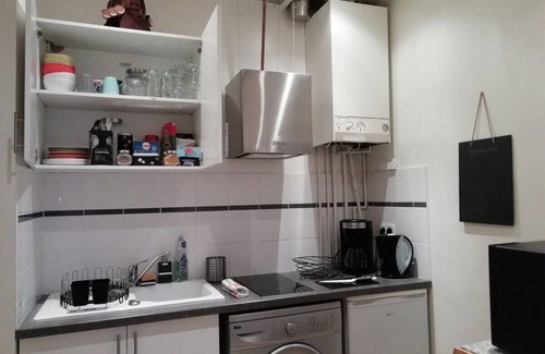 Saint-Denis Apartment | Chic apart with parking near Paris