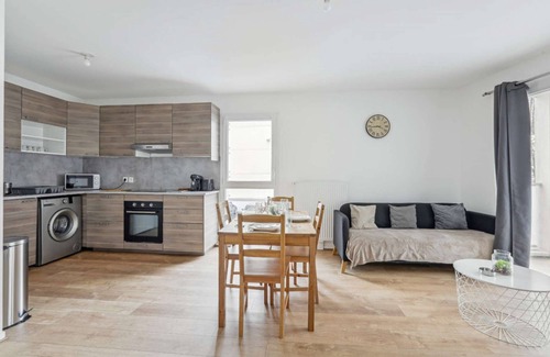 Quartier Grammont Apartment | chic apart with terace and parking