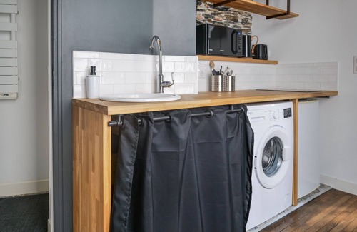 Downtown Angers Apartment | Chic Apartment – City Center – 2 Guests