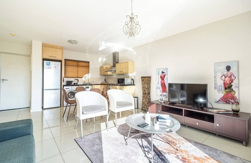 Century City Apartment | Chic apartment with 1 bedroom and WiFi, fitness room in delightful Cape Town