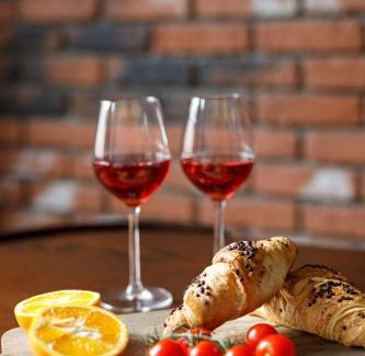 Wroclaw City Center Apartment | Chic Apartments - Cozy and Stylish - City Center - Kosciuszki 28