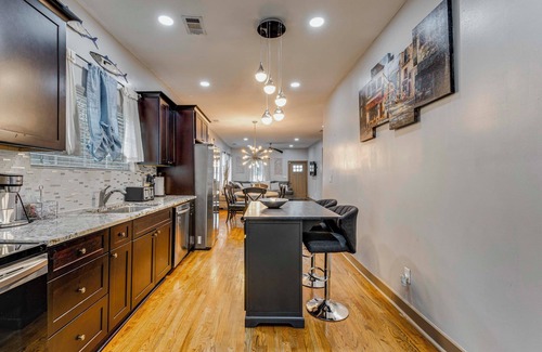 Washington Park House | Chic Atlanta Home: Close to Downtown & Stadiums