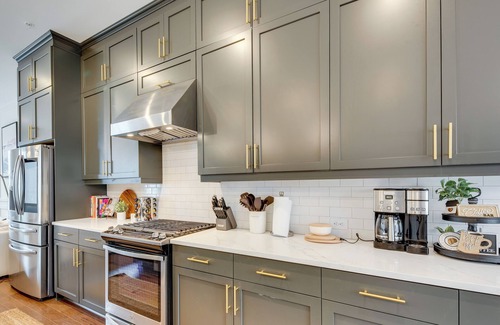 Castleberry Hill Apartment | Chic Atlanta Vacation Rental ~ 1 Mi to Downtown!