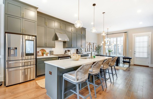 Castleberry Hill Apartment | Chic Atlanta Vacation Rental ~ 1 Mi to Downtown!